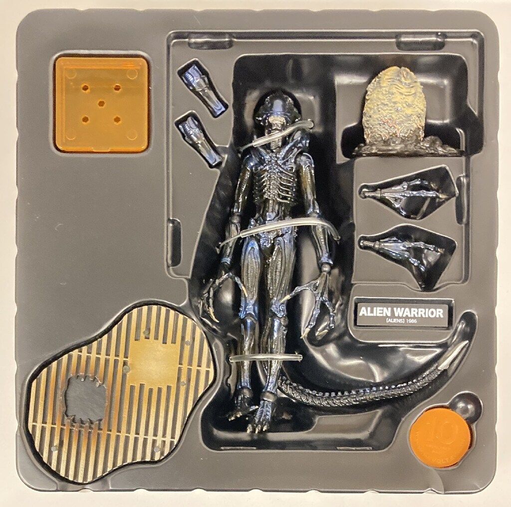 海洋堂/エイリアン•ウォーリアー台座(中古品) 海洋堂 特撮リボルテック エイリアンウォーリアー 016 - メルカリ