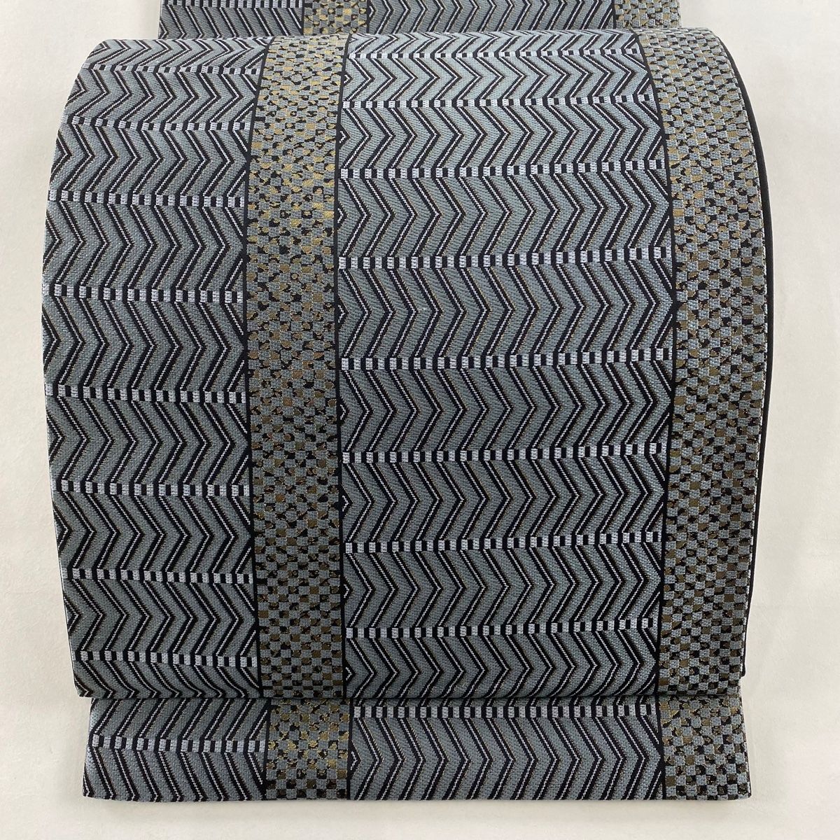 袋帯 美品 秀品 幾何学 金糸 箔 茶緑色 六通 正絹 【中古】 競