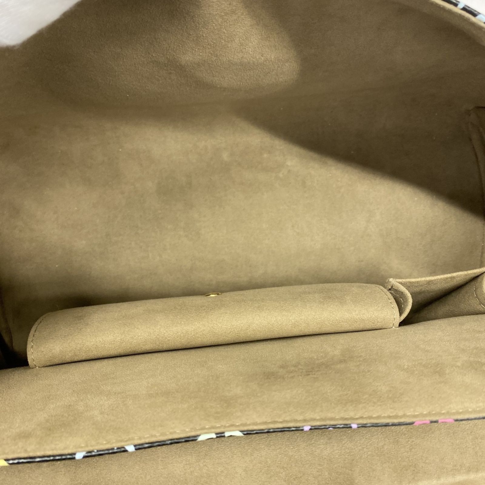 Vuitton ルイ