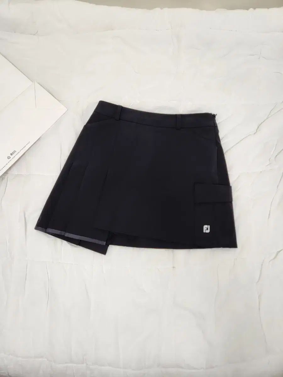 FootJoy フットジョイ スカート 23 年 SS の服の状態 ミディアム