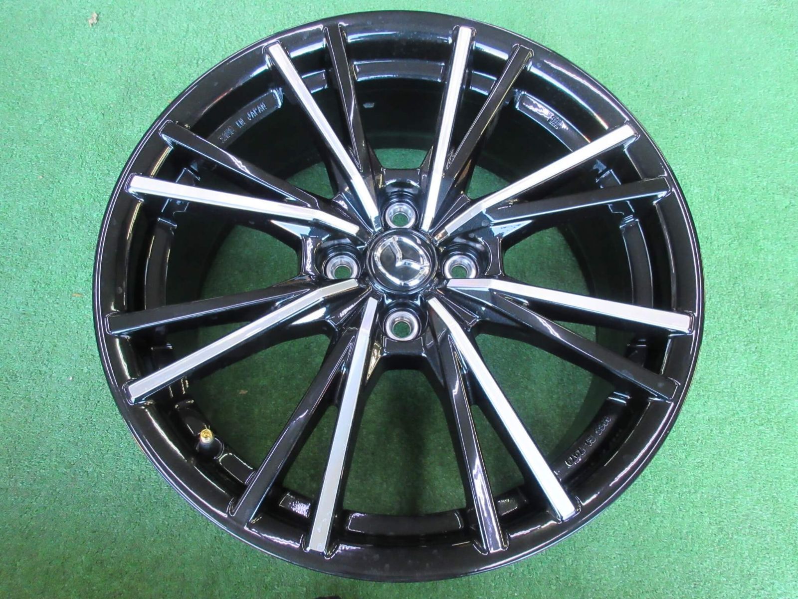 マツダ ND系ロードスターRF純正ホイール 7J-17 4H100. +45 新車