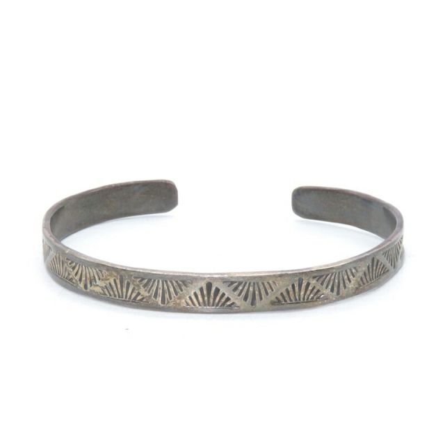 NAVAJO GENEVA RAMONE作 SILVER BANGLE ナバホ族 シルバーバングル