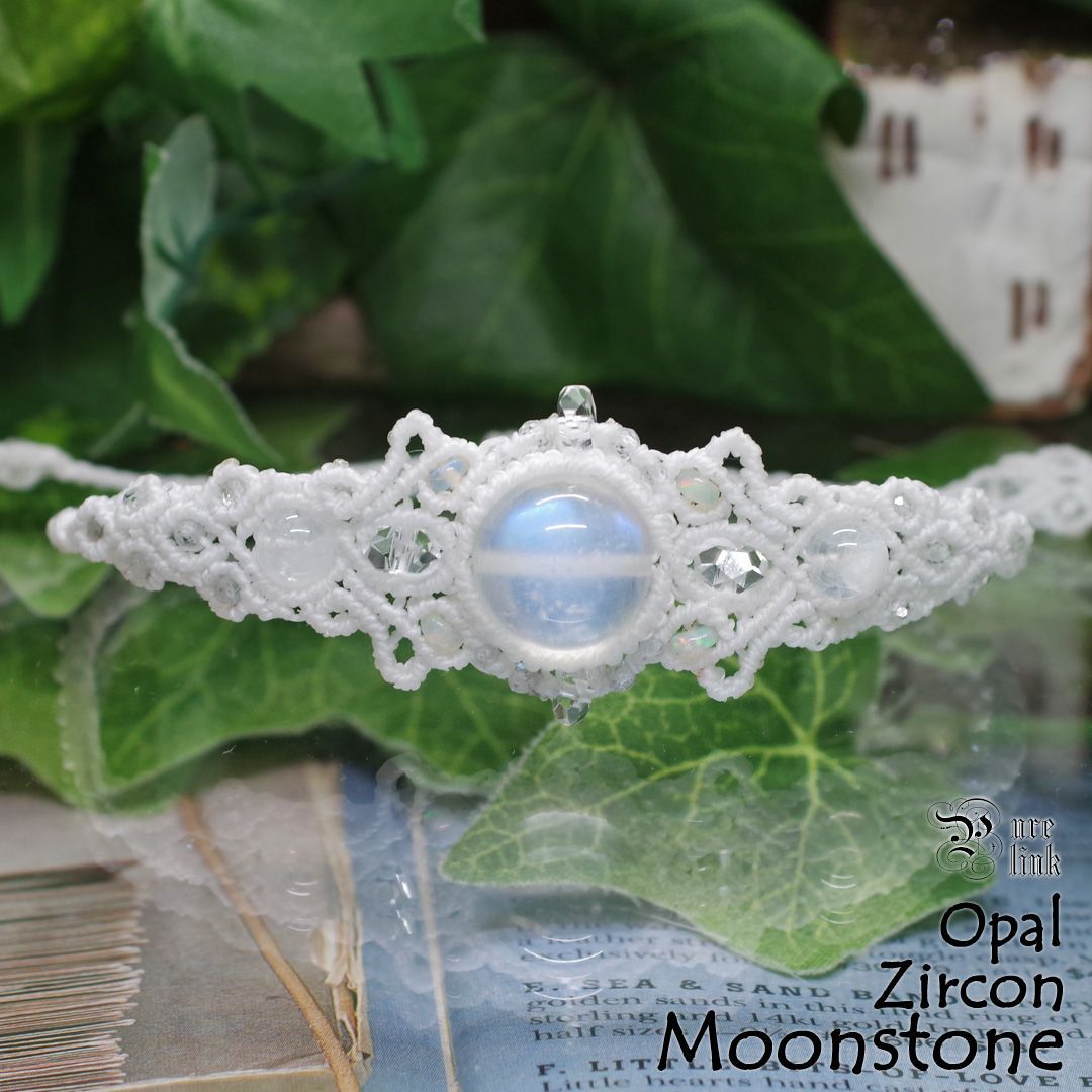 幻想の月光 ロイヤルブルームーンストーン オパール マクラメブレスレット