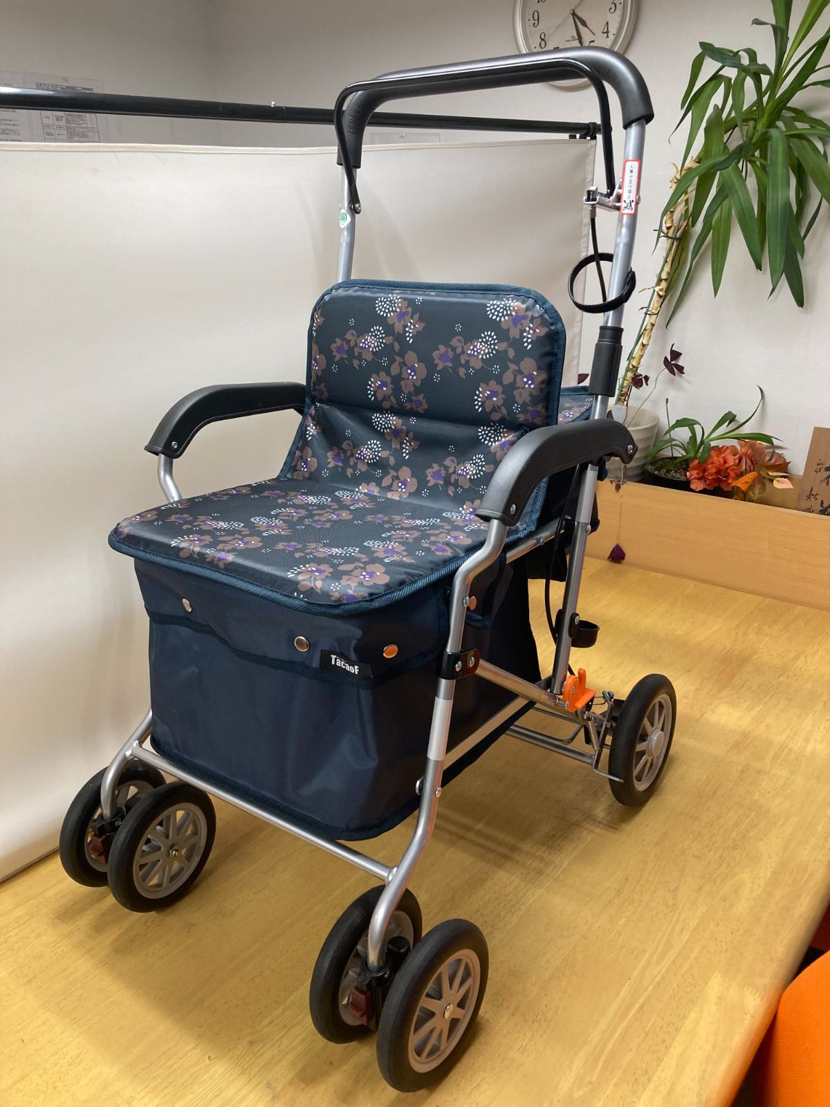 【新品・未使用】幸和製作所 シルバーカー メルカリ便　匿名配送 幸和製作所 テイコブ シルバーカー ボクトスSISTO2 折り畳み