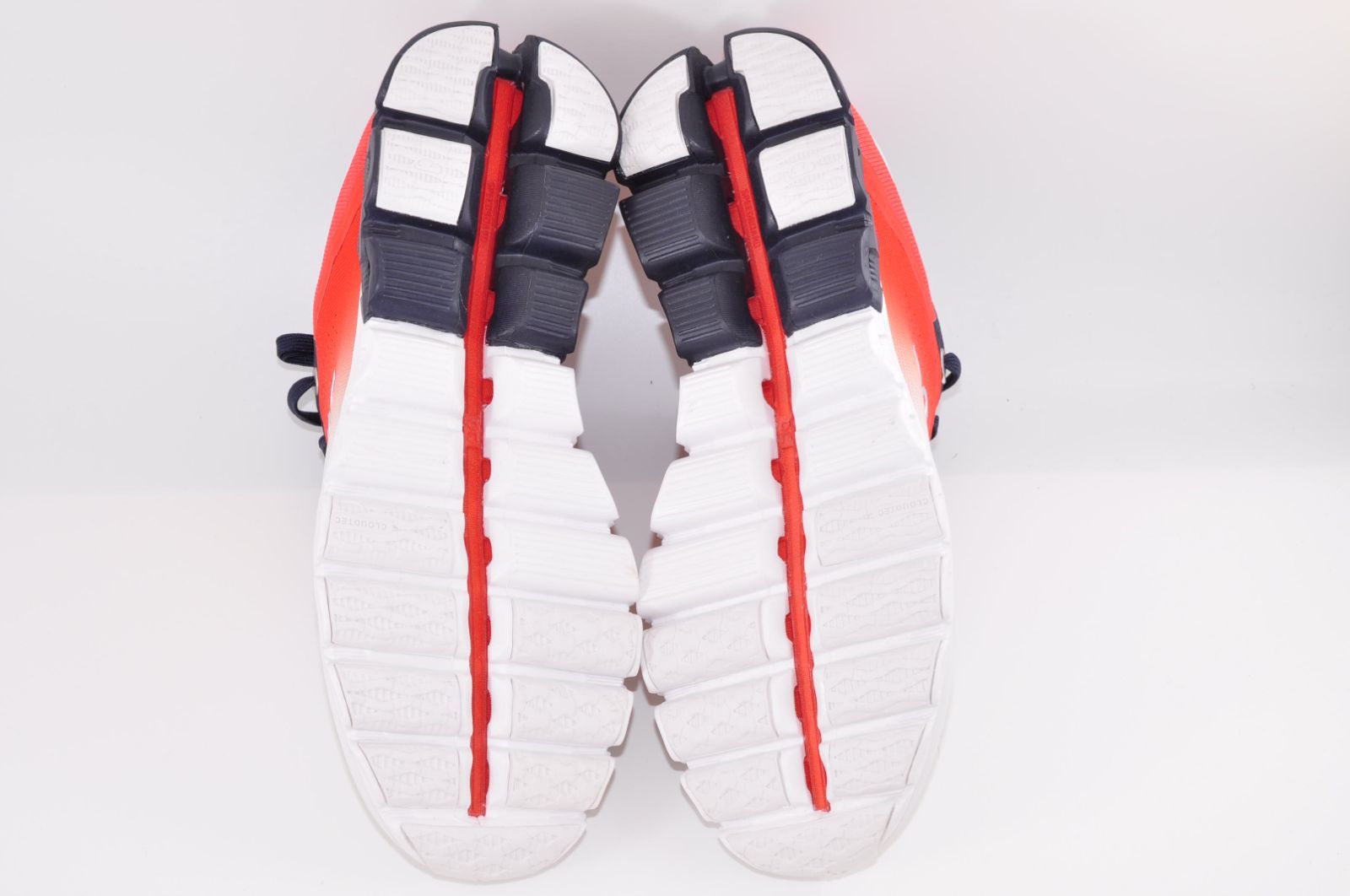 メンズスニーカー ランニングシューズ