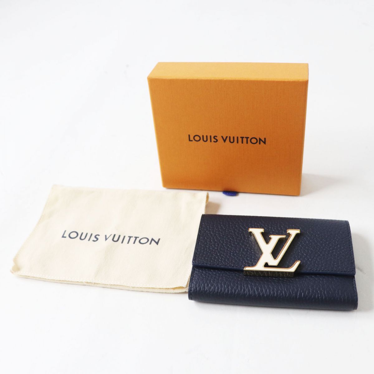 極美品◎仏製 LV ルイヴィトン M82046 レディース ポルトフォイユ カプシーヌ コンパクトウォレット トリヨンレザー マリーヌ 箱・袋付き -  メルカリ