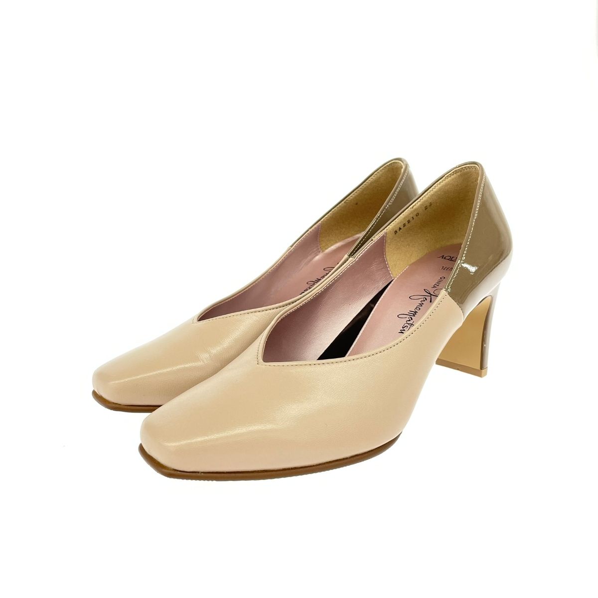 新品同様⭐銀座かねまつ 本革 エナメル ハイヒール パンプス 25 ベージュ 新品同様 銀座かねまつ ギンザカネマツ 表記サイズ:23 パンプス