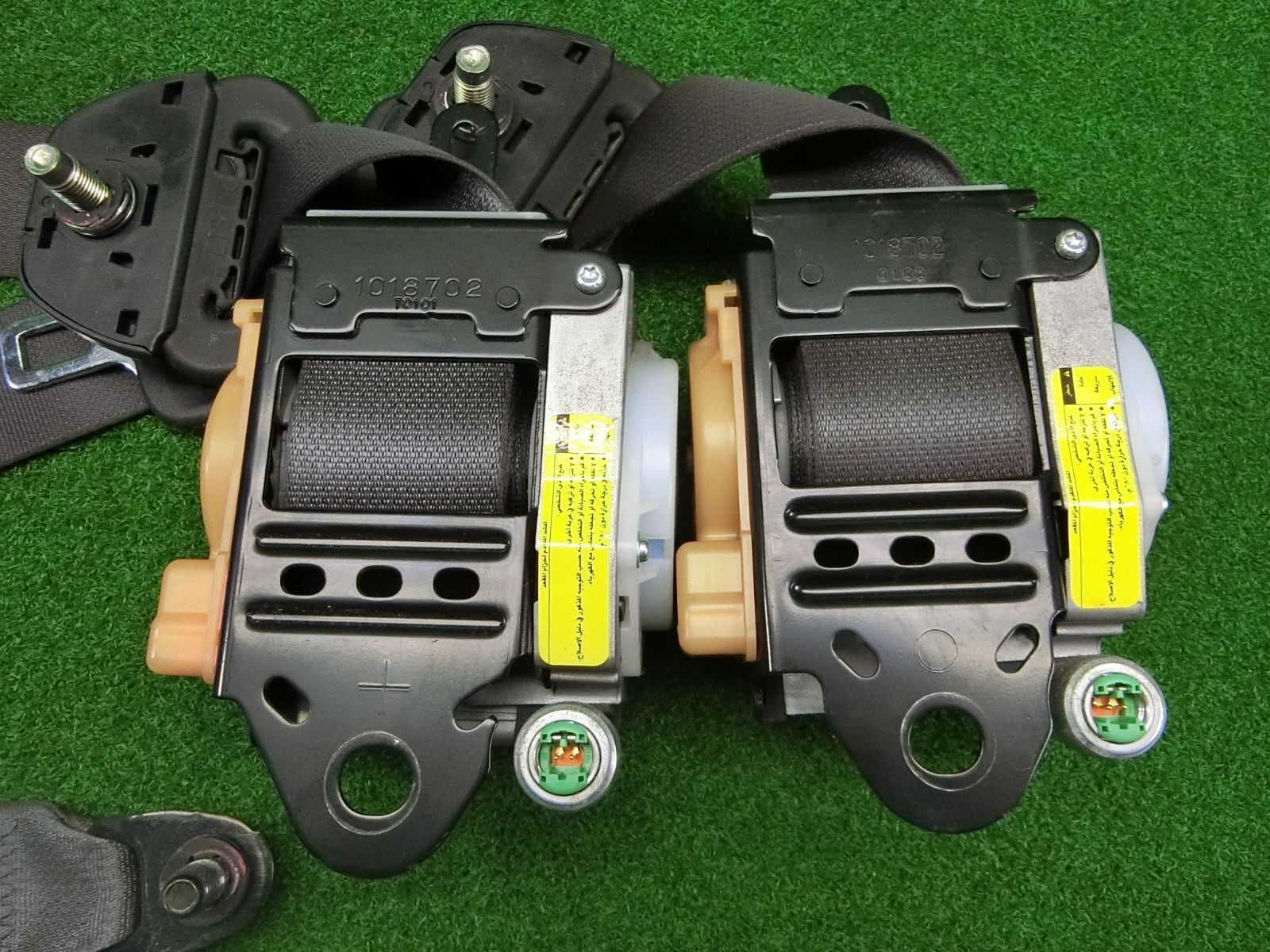 フロント シートベルト