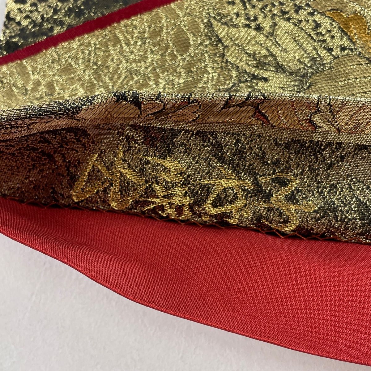 袋帯 秀品 落款 振袖向き 比嘉京子 牡丹 箔 金糸 金色 全通 正絹
