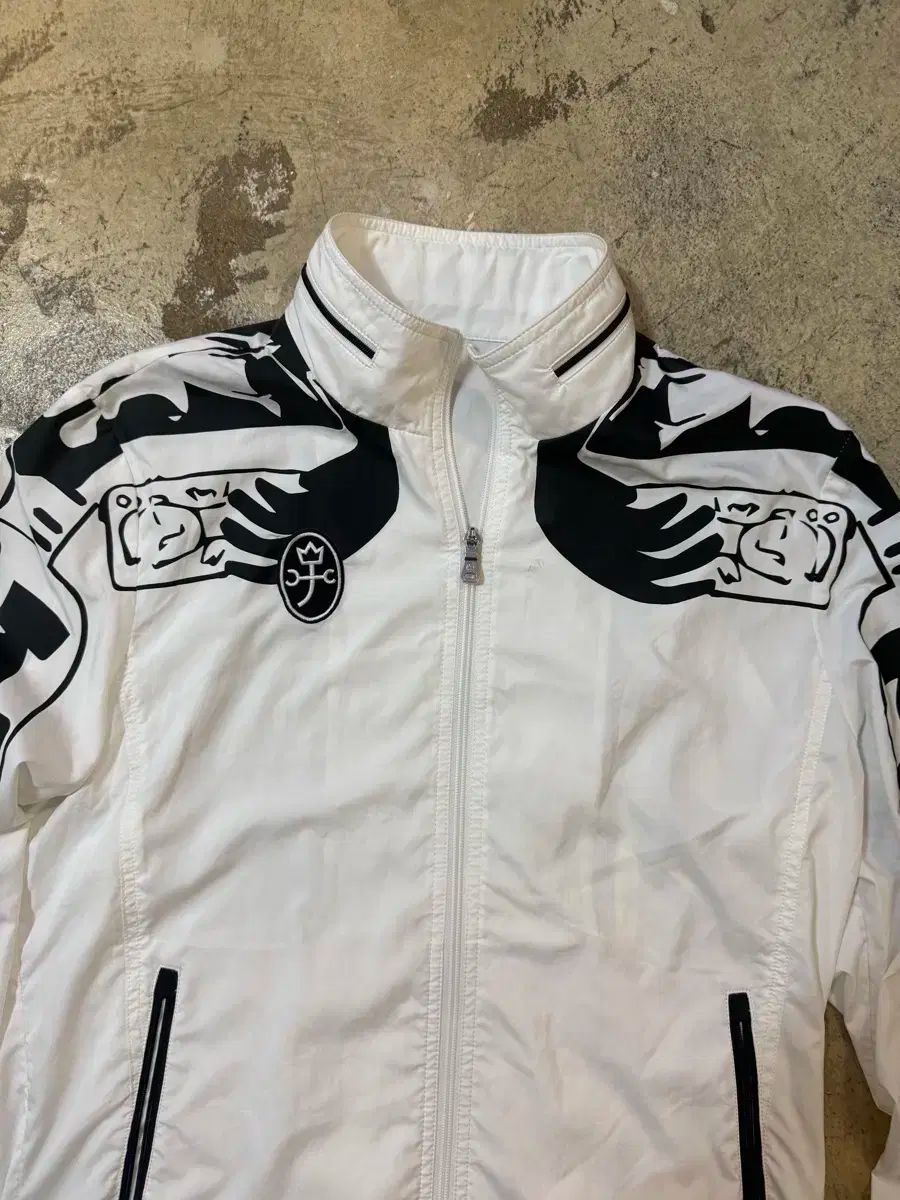 【未使用・廃盤品】CASTEL BAJAC 48（L相当）ウィンドブレーカー 未使用・廃盤品】CASTEL BAJAC 48（L相当）ウィンドブレーカー