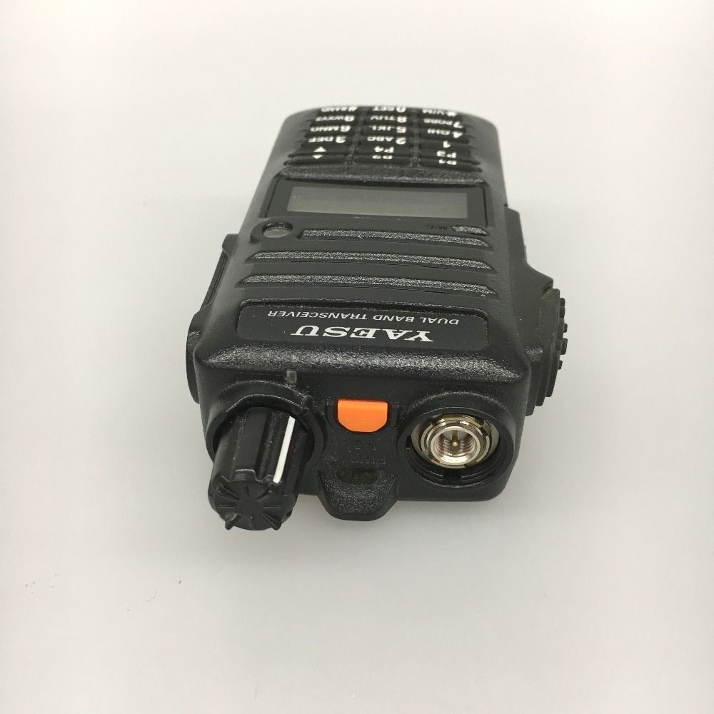 △△YAESU 八重洲新型 デュアルハンディ トランシーバー FT-65