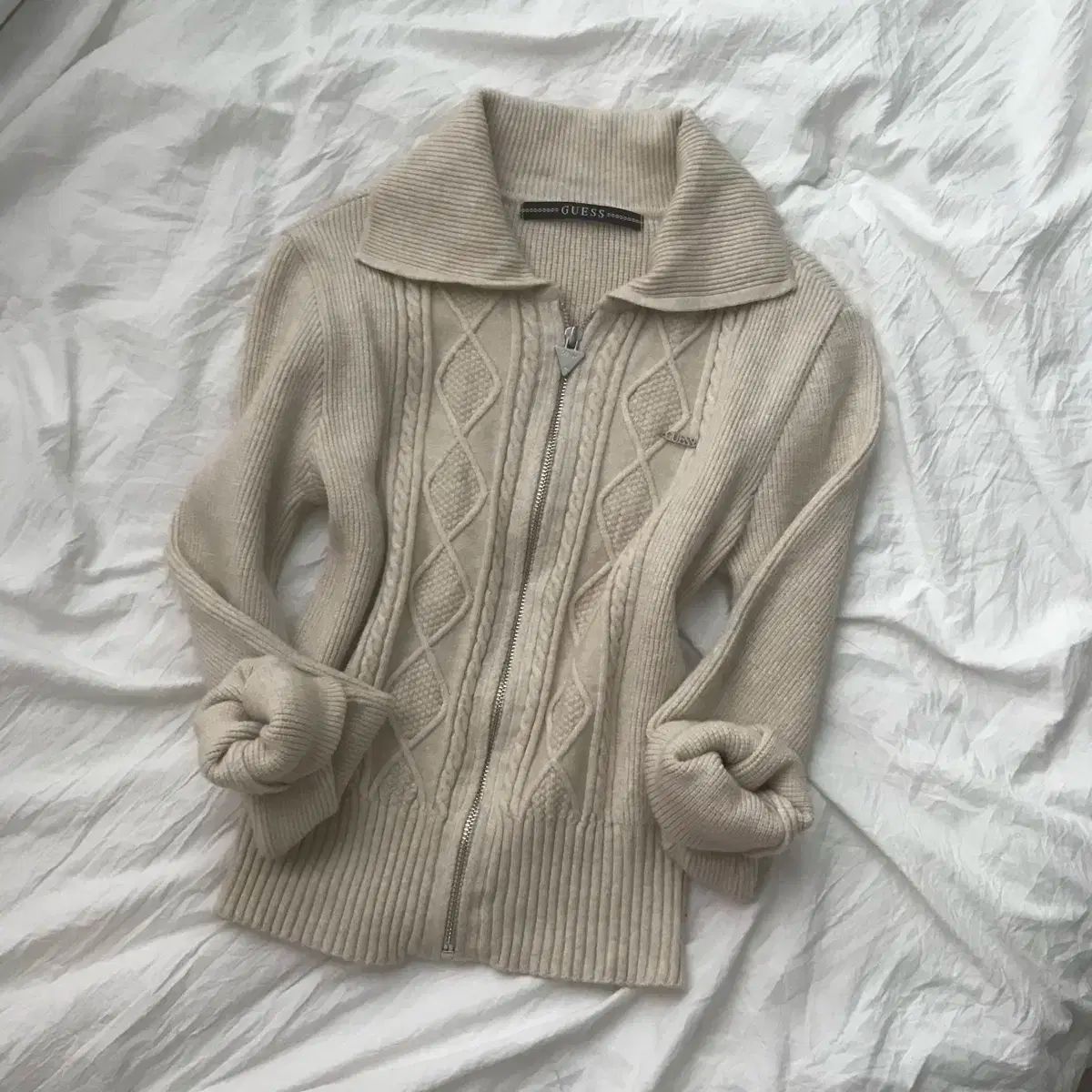 GUESS ゲス オートミール ニット ジップアップ