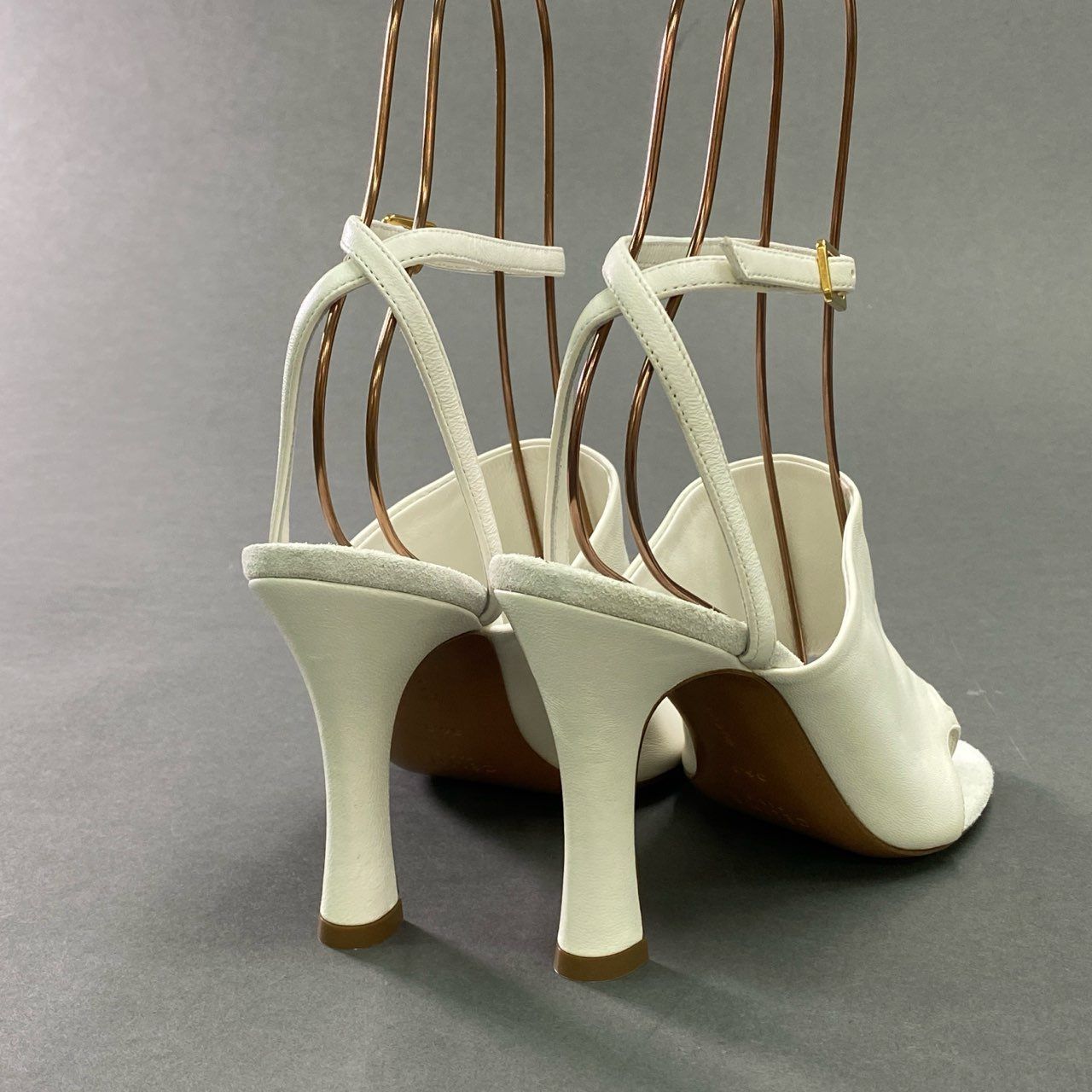 2c26 《未使用品》定価￥113400 CELINE セリーヌ アンクルストラップ  