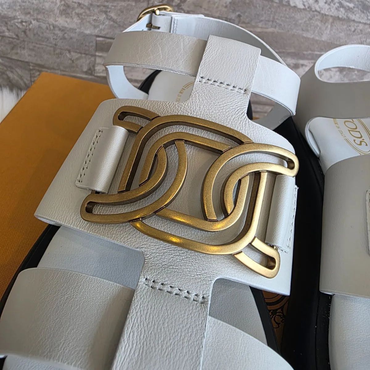 TOD'S ★サンダル ケイト メタルチェーン ストラップ ロゴ TOD'S - トッズ TOD'S サンダル ケイト メタルチェーン