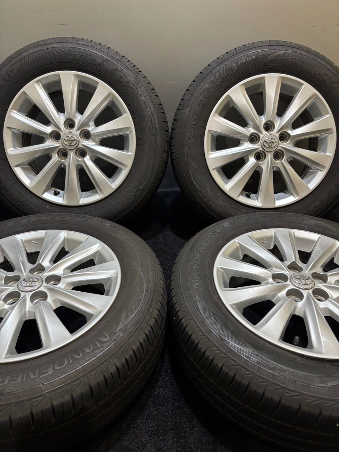 195/65R15 TOYO/NANOENERGY 3PLUS 18年製 トヨタ ウィッシュ 195/65R15 TOYO/NANOENERGY 3PLUS 18年製 トヨタ ウィッシュ