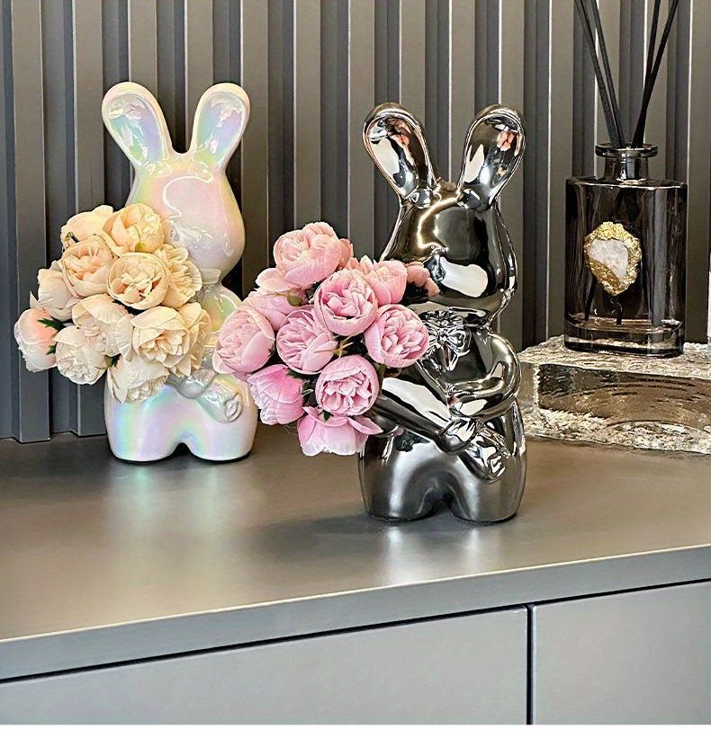花瓶 花びん セラミック おしゃれ 花束を持っているウサギ うさぎ ラビット ホワイト シルバー 2カラー ユニーク 置物 オブジェ インテリア雑貨 花器 生け花 装飾 玄関 リビング ダイニング