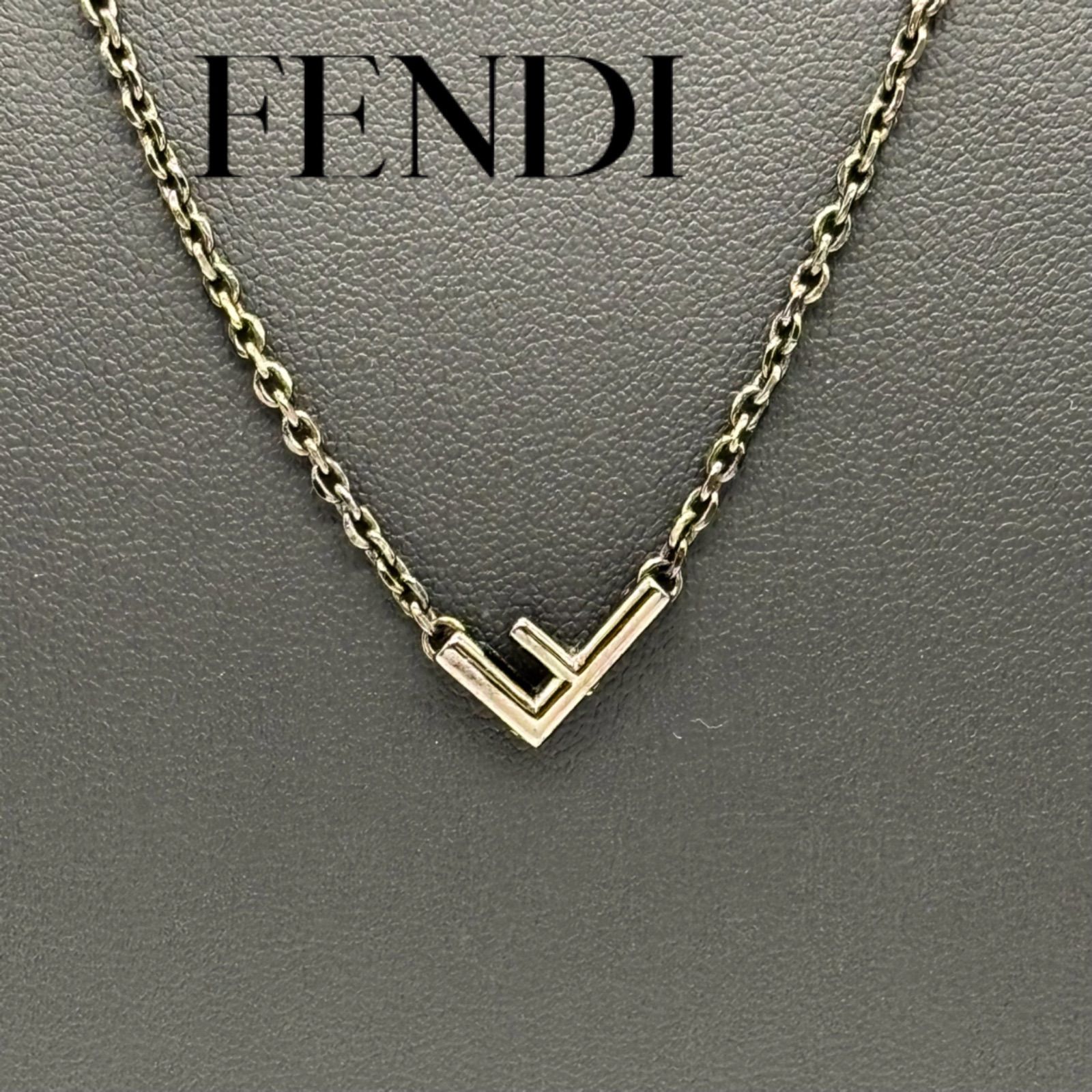 フェンディ ネックレス ロゴ fロゴ FENDI】フェンディ Fロゴ