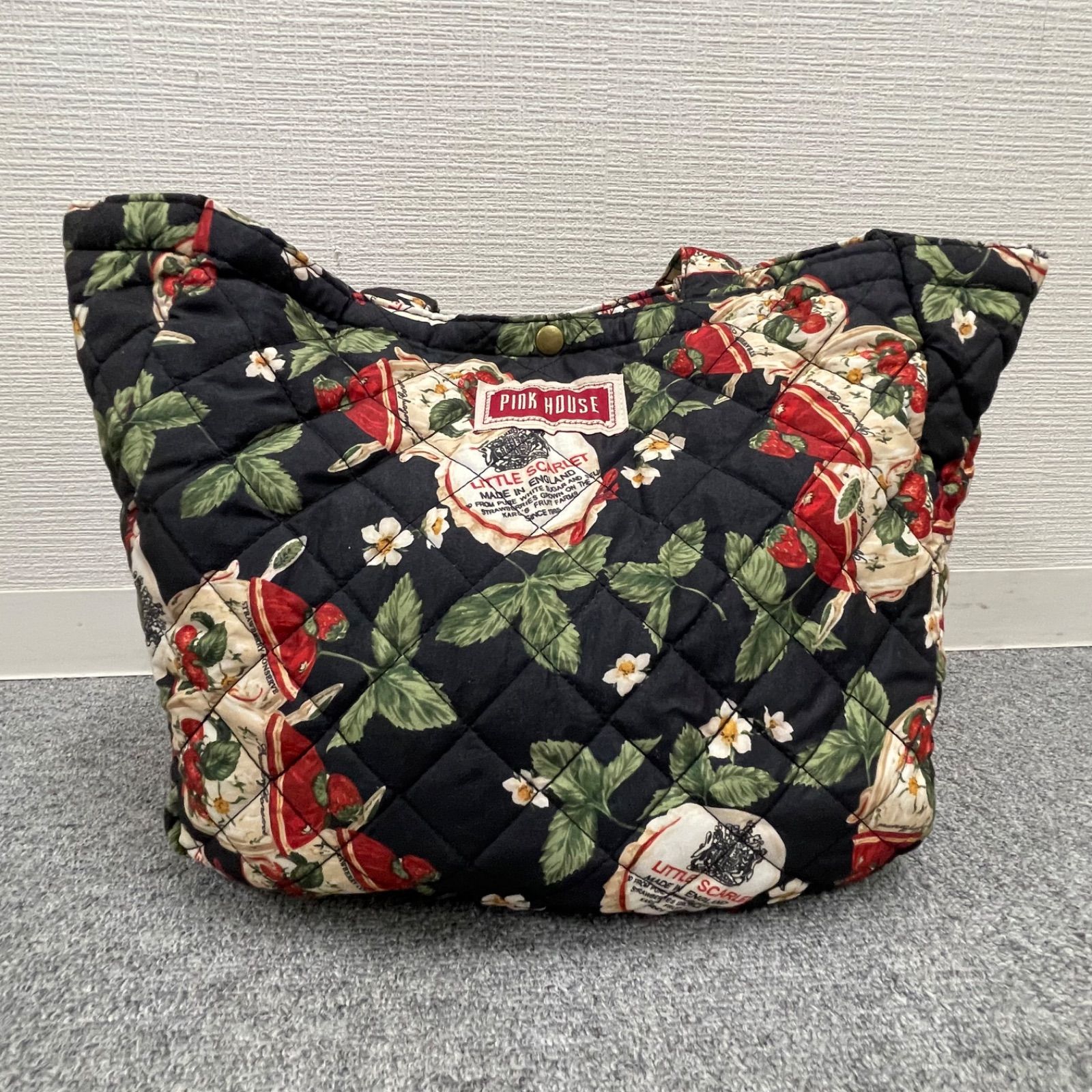 ピンクハウストートバッグとかわいいイチゴポーチ2点 新品未使用 ピンクハウス いちご さくらんぼ トートバッグ 巾着