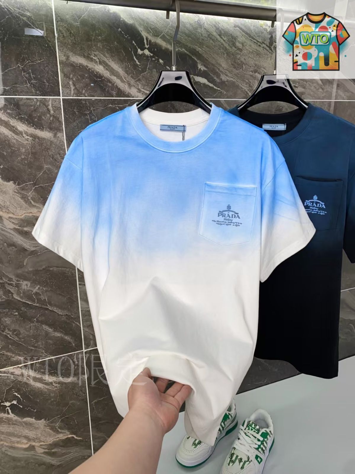 今日WTO】Prada Short-Sleeve T-Shirt プラダ 短袖 T シャツ 今日WTO】Prada Short-Sleeve T-Shirt プラダ 短袖 T シャツ