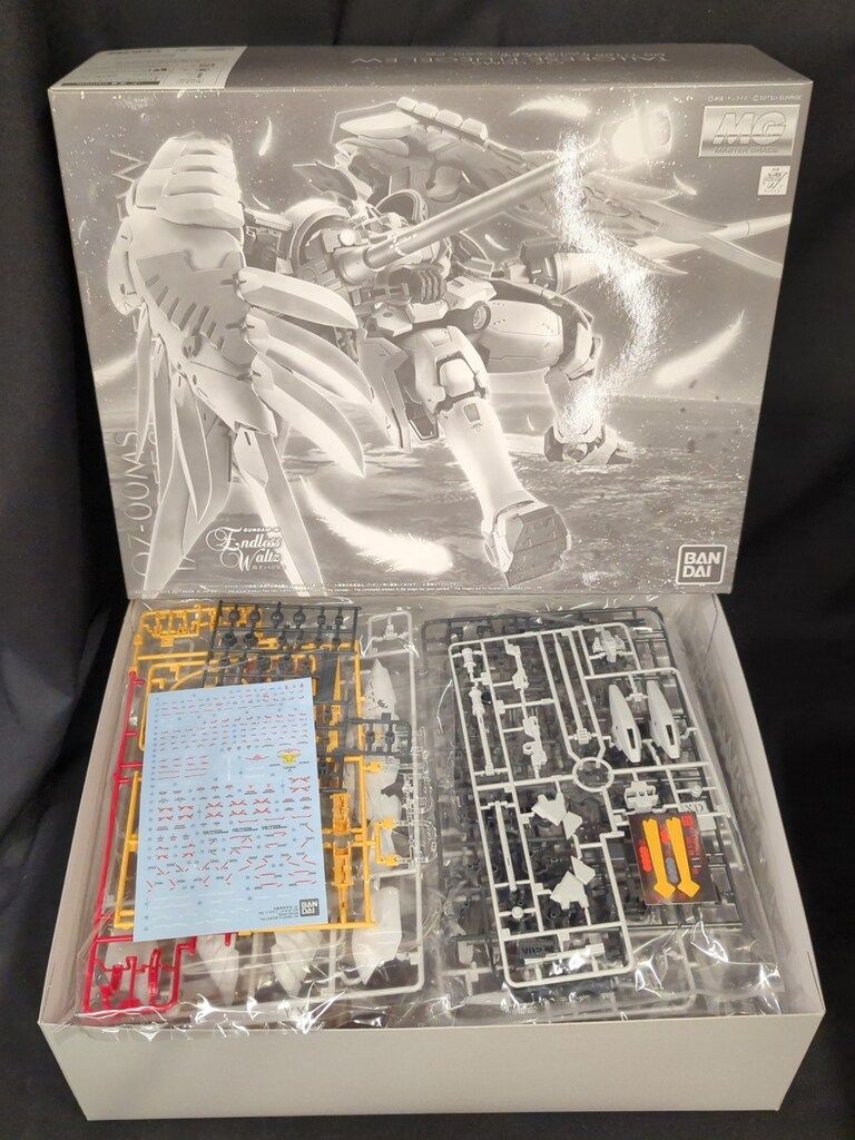 BANDAI SPIRITS MG 1/100 割引 新機動戦記ガンダムWEndless Waltz