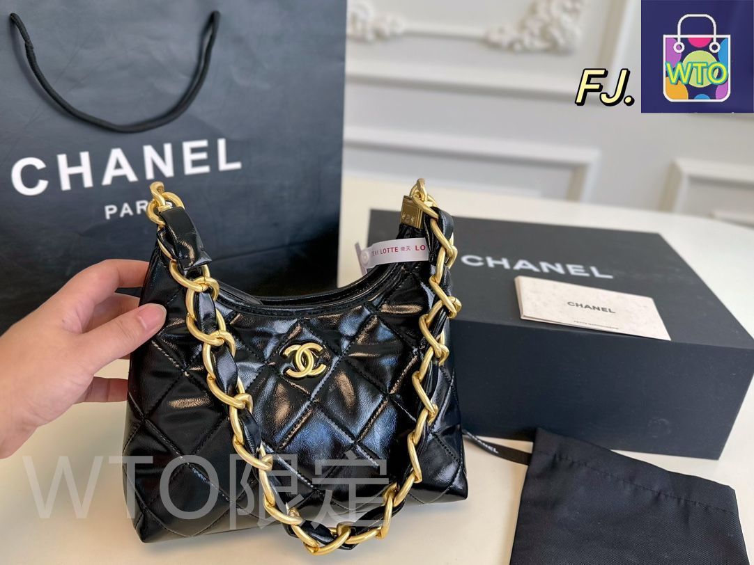 CHANELシャネル24 aオイルワックスレザー流浪ホボ脇バッグ