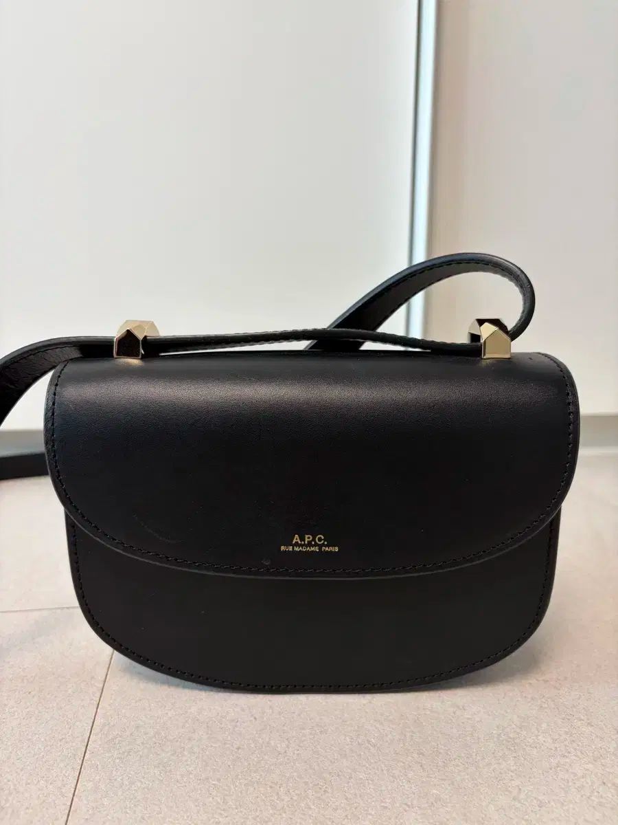 A.P.C アー ペー セー ジュネーブ ミニ ブラック