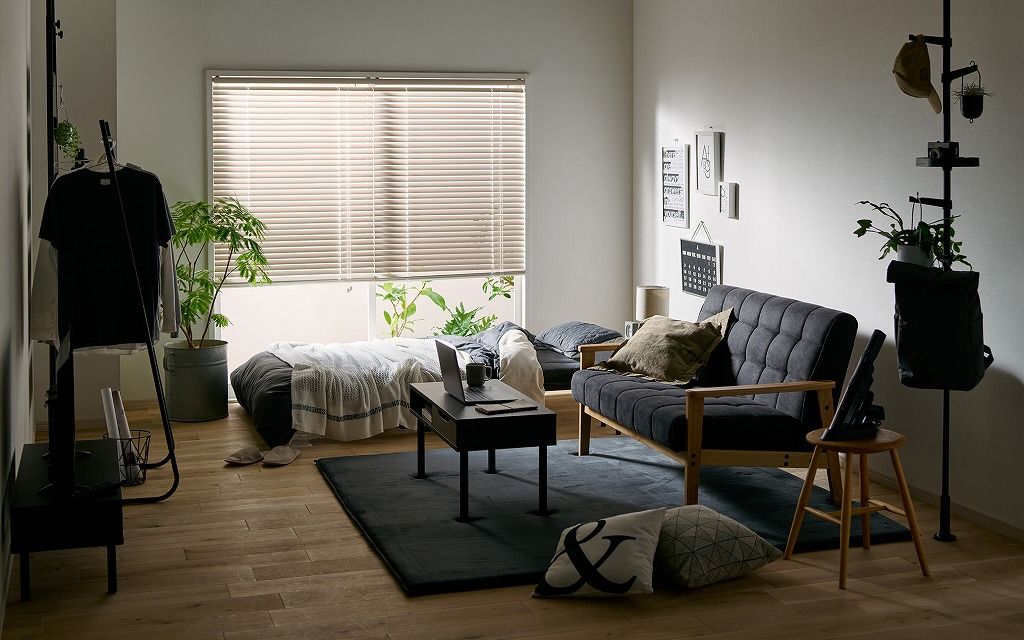 アイリスオーヤマ 突っ張り 壁面 フック4つ付き ブラック アッシュグレー WLR-HT62 IRIS OHYAMA MARWIL-DEMENAGEMENTS_CH