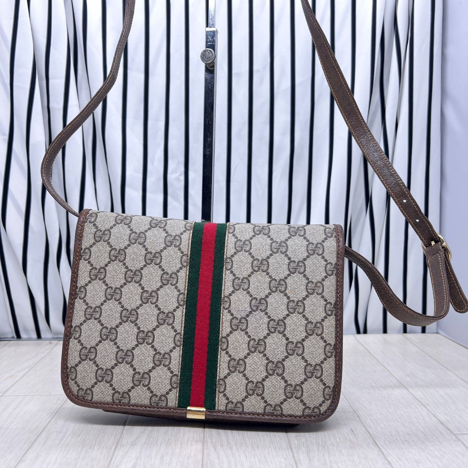 美品】GUCCI オールドグッチシェリーラインPVC斜めがけショルダーバッグ - メルカリ