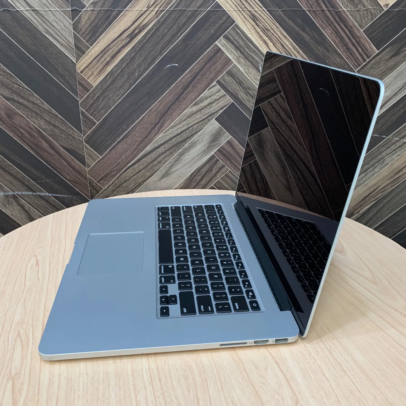 ジャンク MacBook Pro Retina 15インチ (Mid 2015) Core i7 2.5GHz