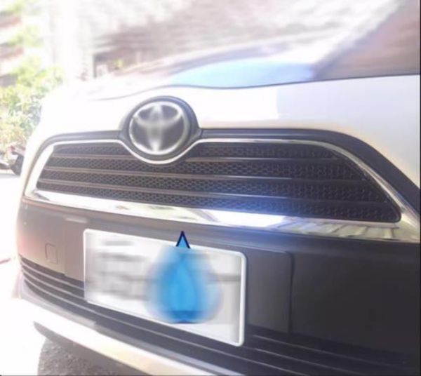 新品未使用】シエンタ（170系前期）ラジエーターグリル（ブルー）