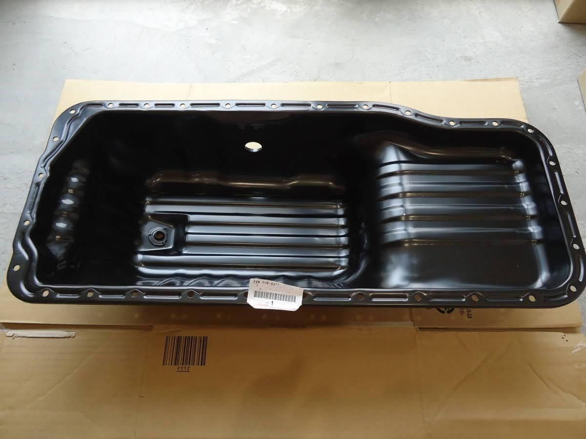 【新品未使用】70ランクル HZJ70 HZJ73 HZJ77 オイルパン 純正 ☆新品 トヨタ HZJ70 73 77 70系 ランドクルーザー ランクル 純正
