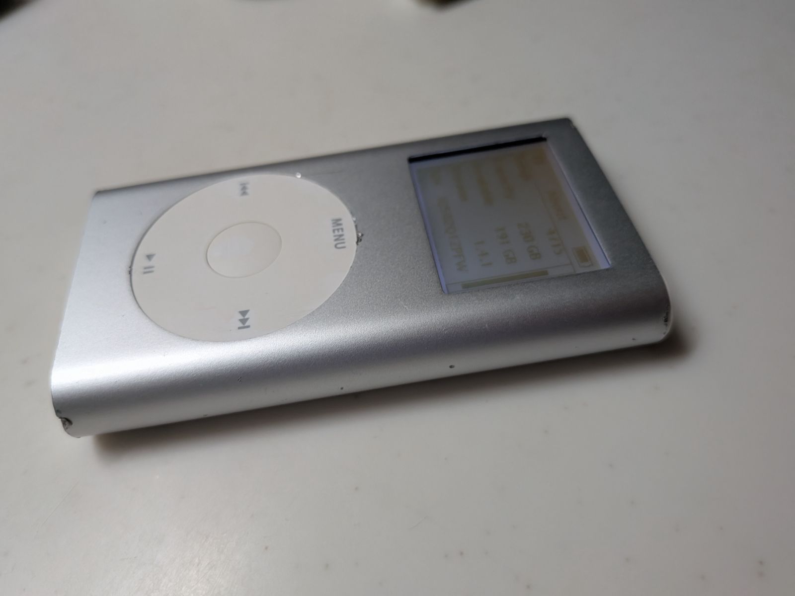 iPod mini 第1世代 M9160J 256GB バッテリー新品 USBケーブル iPod mini 第1世代 M9160J 256GB バッテリー新品 USBケーブル