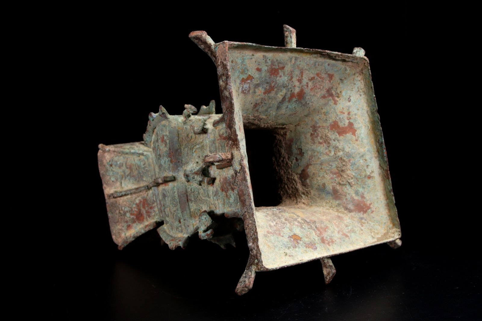 ◇錵◇ 中国古玩 青磁製 饕餮文耳付花瓶 19cm 唐物骨董 [