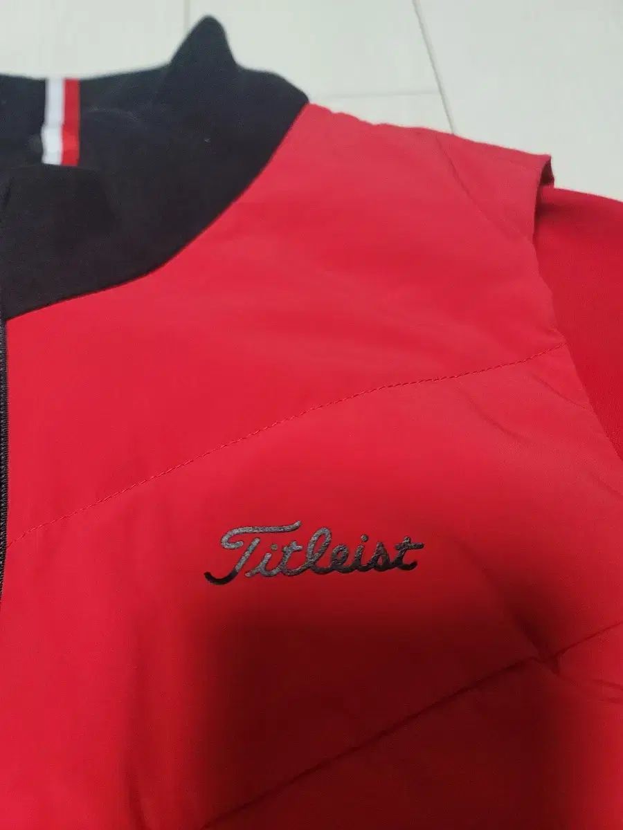 Titleist タイトリスト レディース ゴルフ ウィンドブレーカー レッド