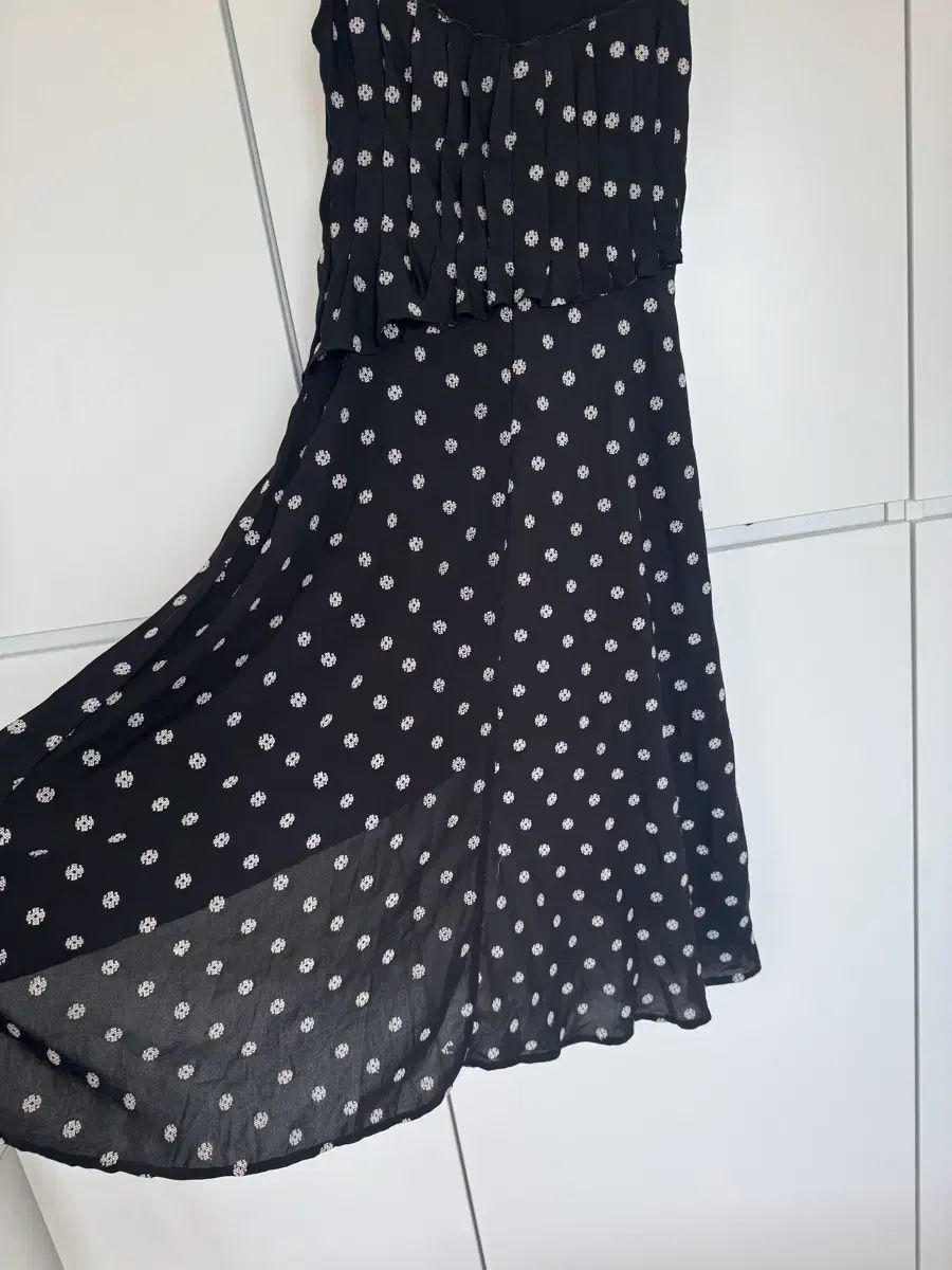 刺繡 ノースリーブ