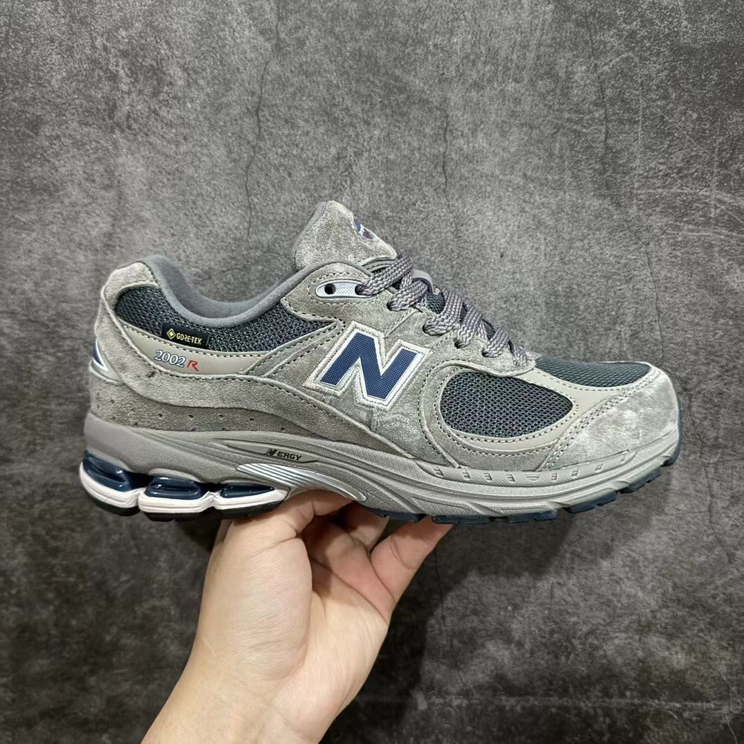 新品未使用 New balance M2002RXC GORE-TEX - メルカリ