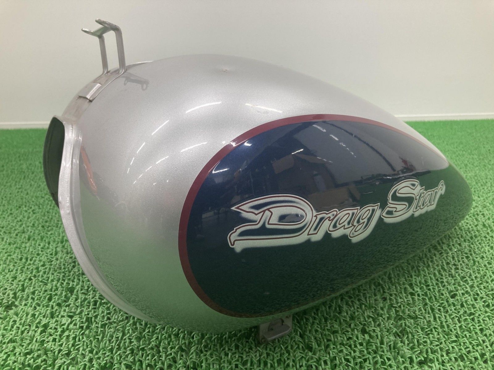 ヤマハSR400用のAAA製ナロータンクFRP製 goodsショッピングサイト/商品