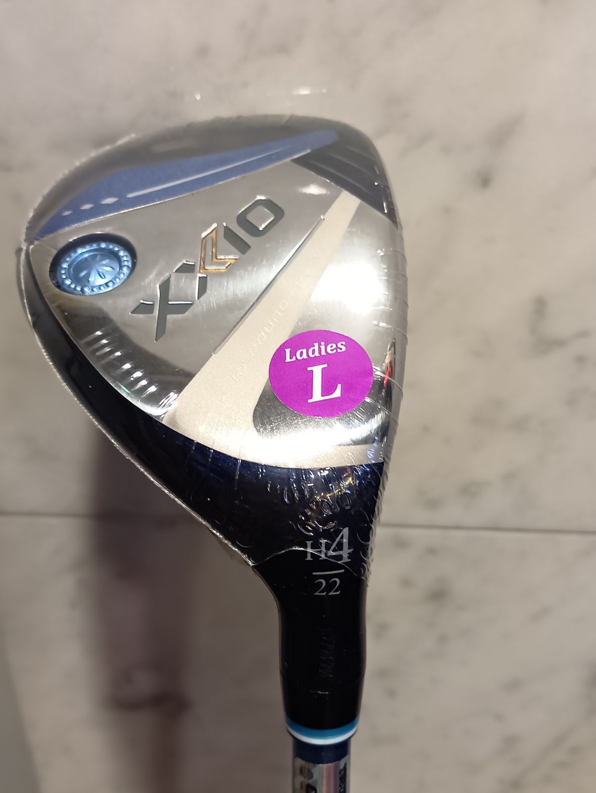 LdUt XXIO13 ゼクシオ 13 レディス ハイブリッド ブルー 右用 4 L ゼクシオ MP1300L カーボンシャフト DUNLOP 新橋店