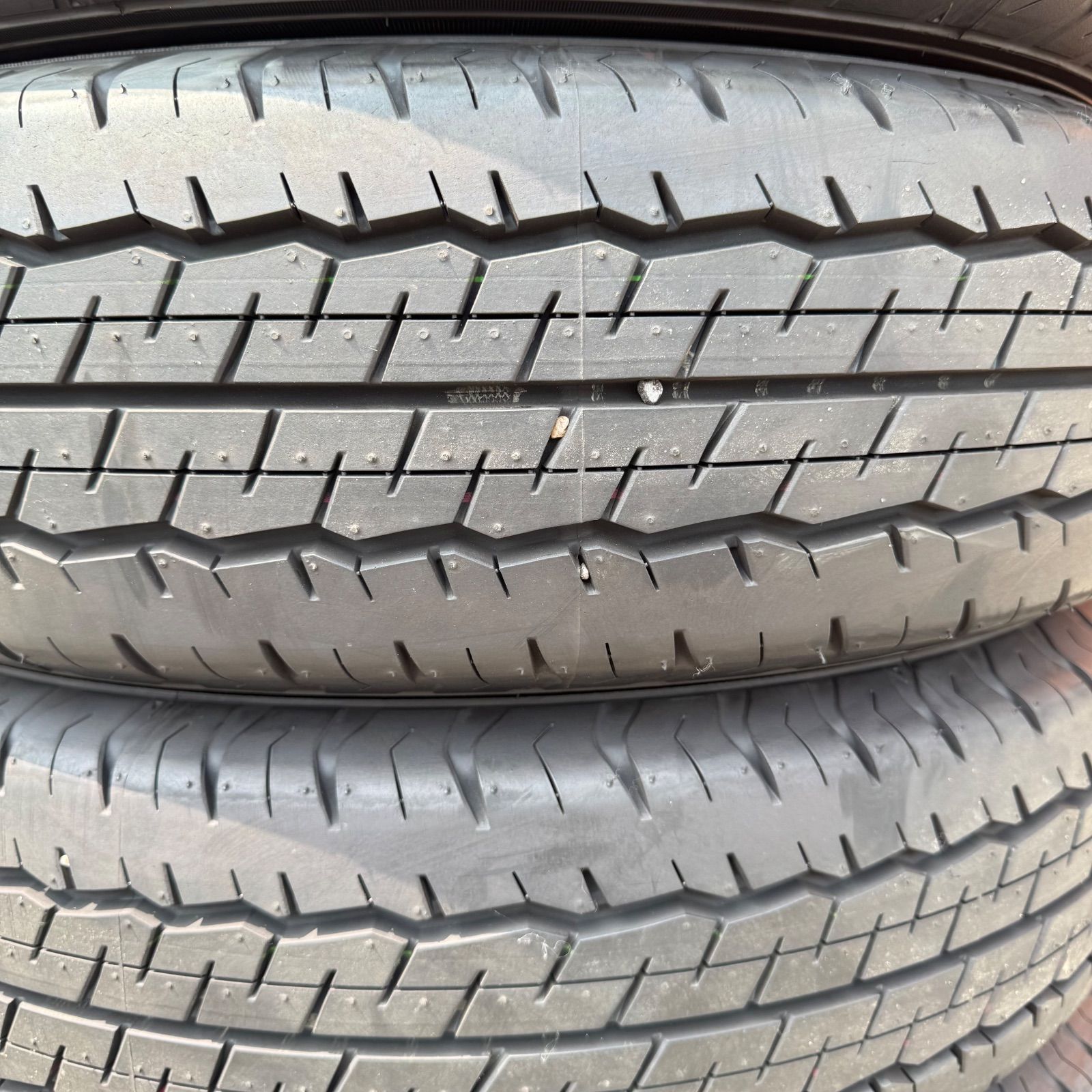 ダンロップ SP175N 195/80R15 107/105 SLT 夏タイヤ 2024年製