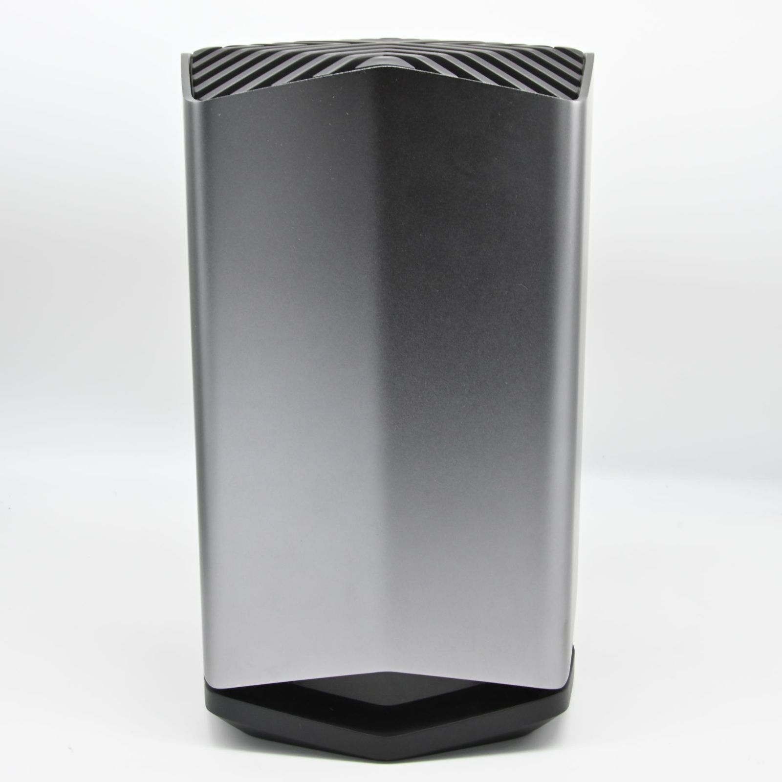 美品】Blackmagic eGPU Pro Vega 56 Blackmagic Design eGPU Pro Vega 56