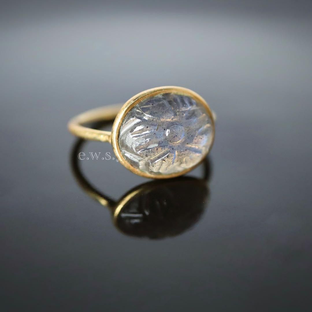 ラブラドライト フラワーカービングリング