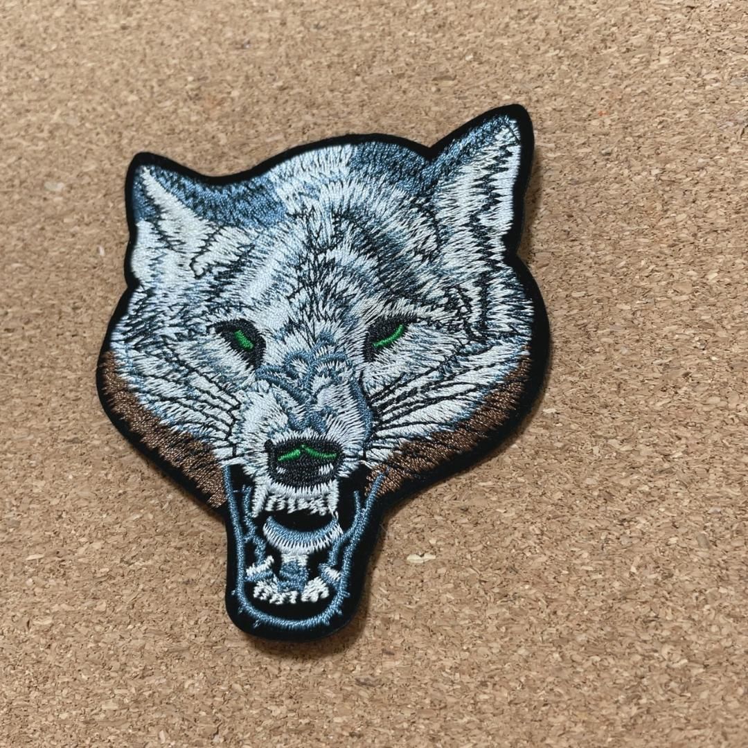 99 大きめ 狼 オオカミ アップリケ ワッペン アイロンワッペン 刺繍