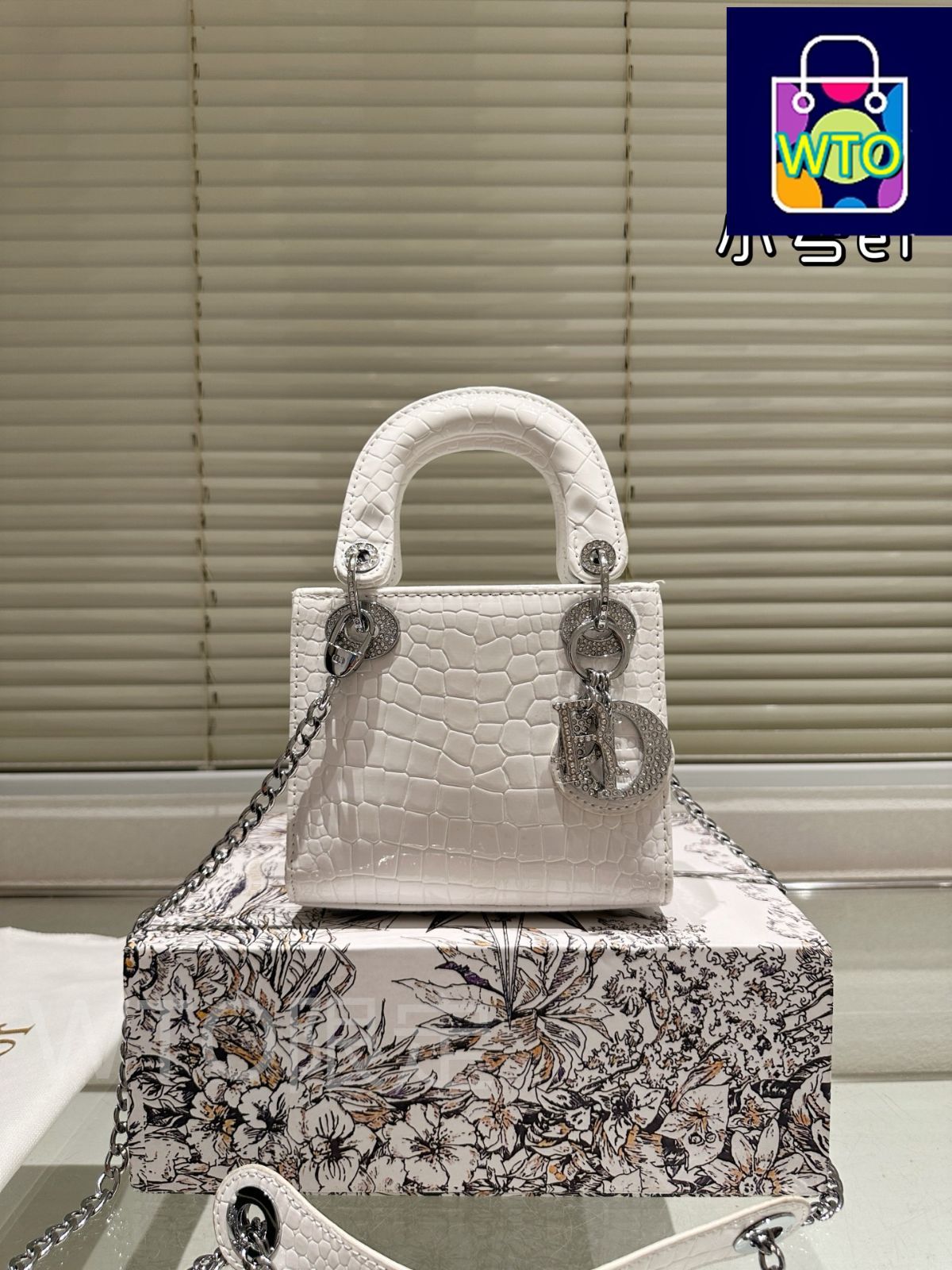 【格安・新品】総額15,000円以上★Dior★まとめ売り！おまけ付き 先取り2020-2021秋冬ファッションDIORディオールセットアップ