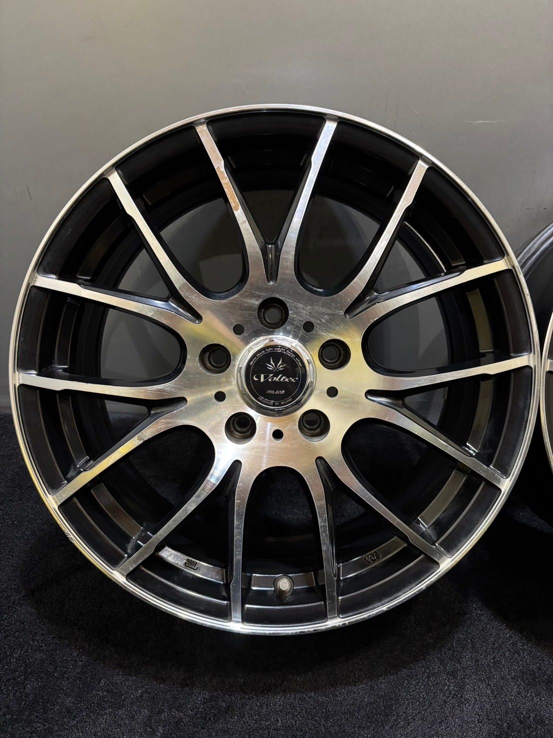 VOLTEC 17インチ　① BEST VOLTEC ボルテック17インチ×7J＋53 PCD114.3 5穴 - メルカリ