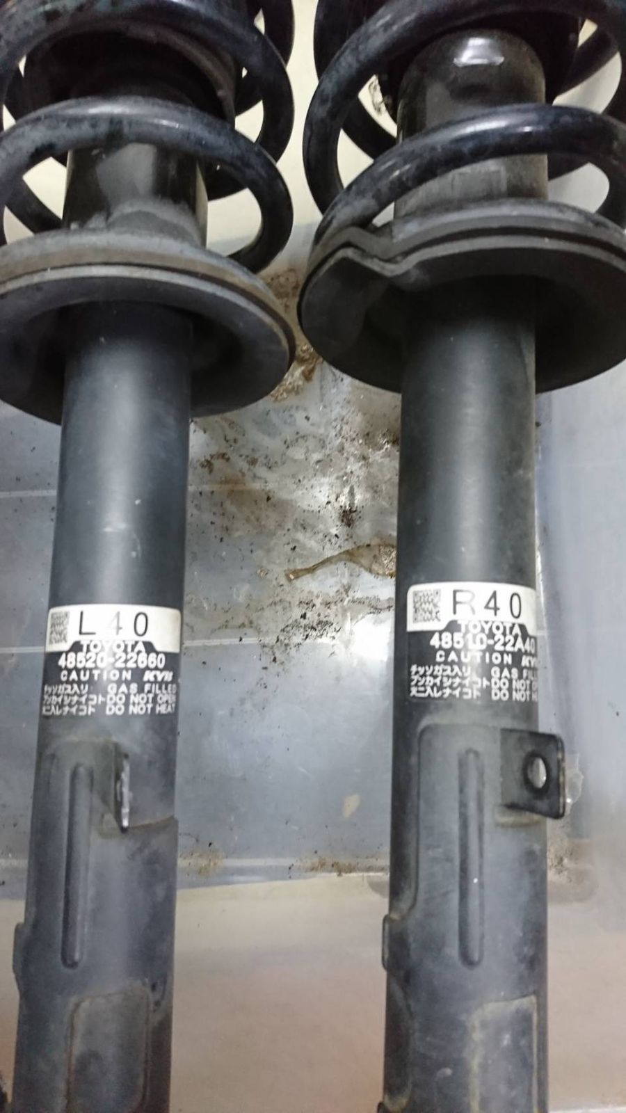 TOYOTA マークX用サスペンション1台分