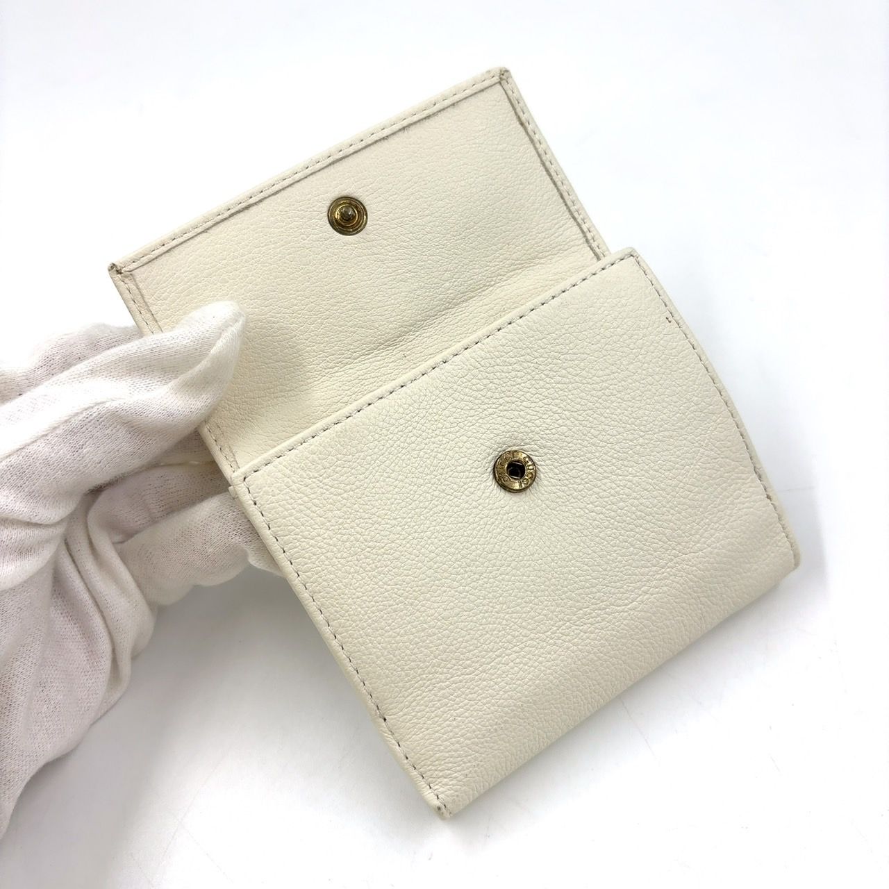 オフホワイト×マルチ