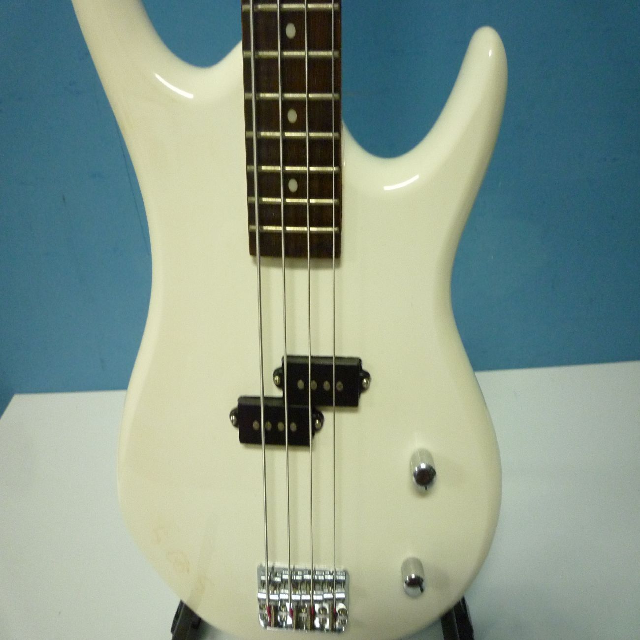 Epiphone EMBASSY special Ⅳ エレキベース Bass 簡易音出し済み