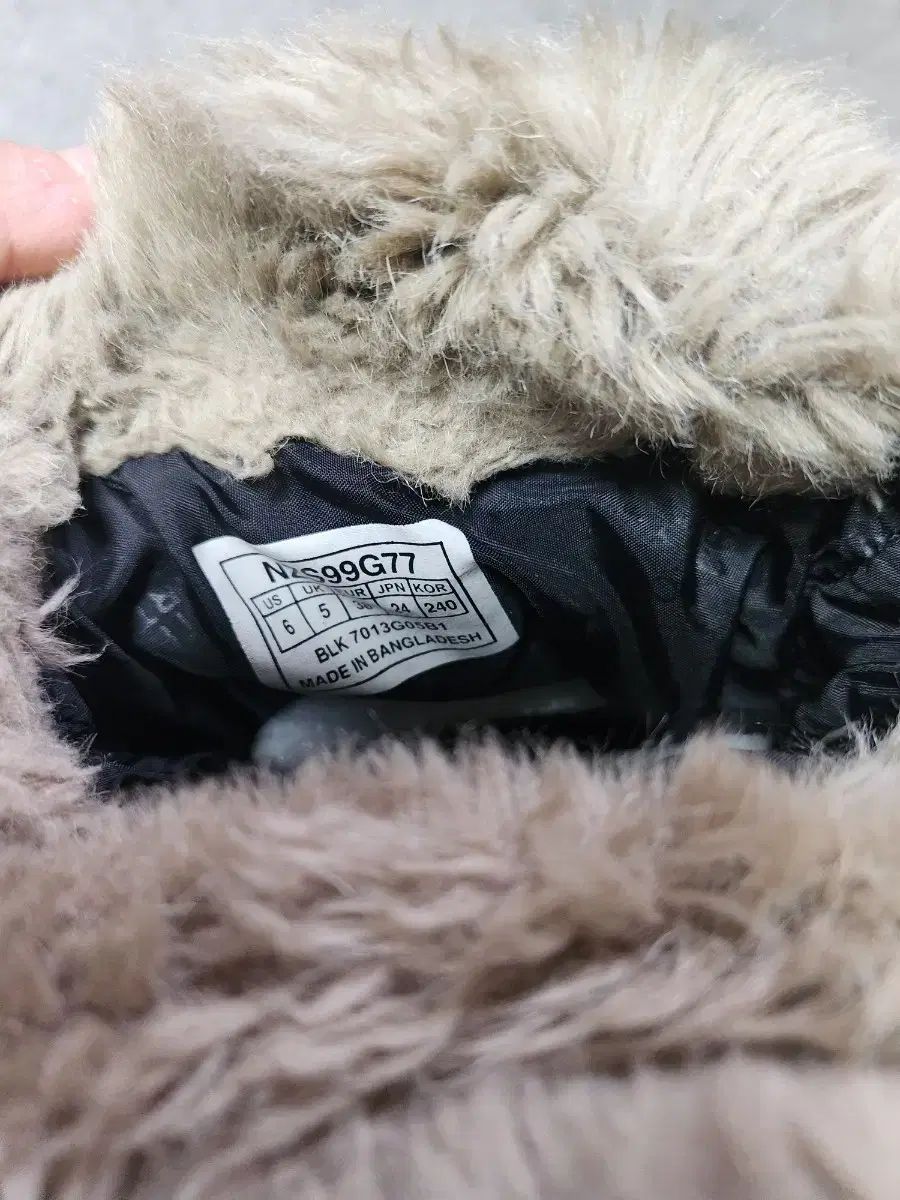 ザノースフェイス ファー