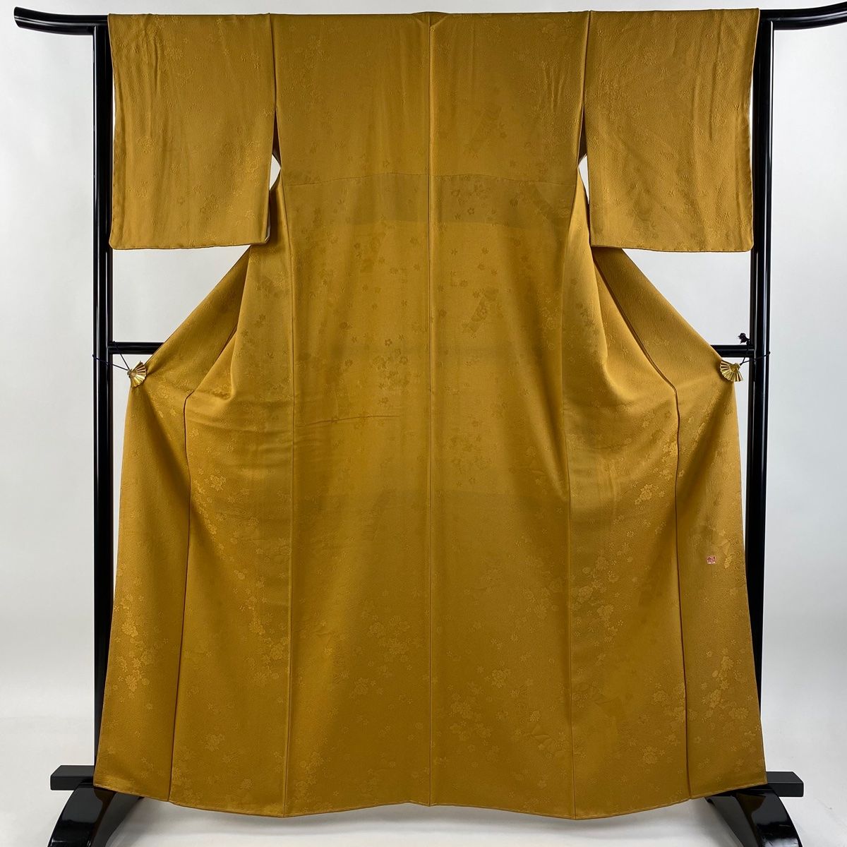 色無地 身丈163cm 裄丈64cm M 袷 落款 地紋 山吹茶色 正絹 秀品