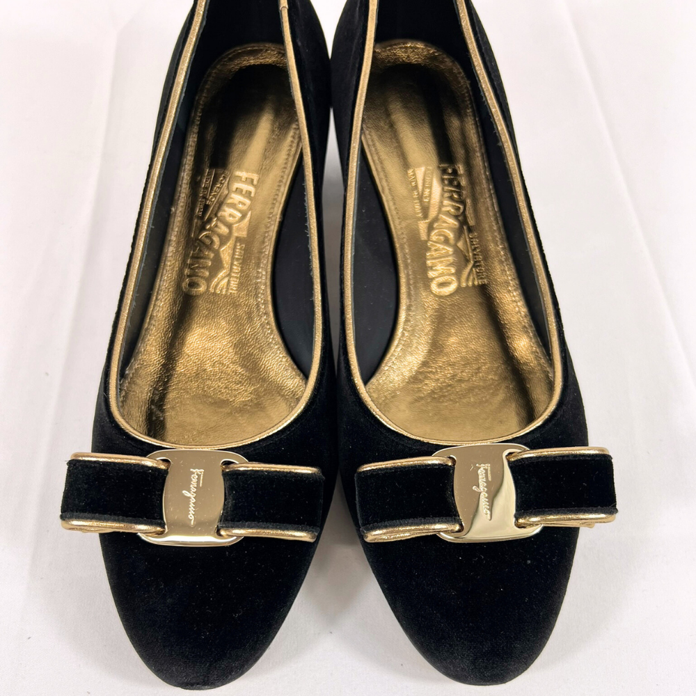 26.0cm【限定セール】新品・未使用 FERRAGAMO フェラガモ フラットパンプス 靴 01A000 739429 BLACK ブラック GOLD ゴールド サルヴァトーレ フェラガモ SALVATORE FERRAGAMO 大きいサイズ